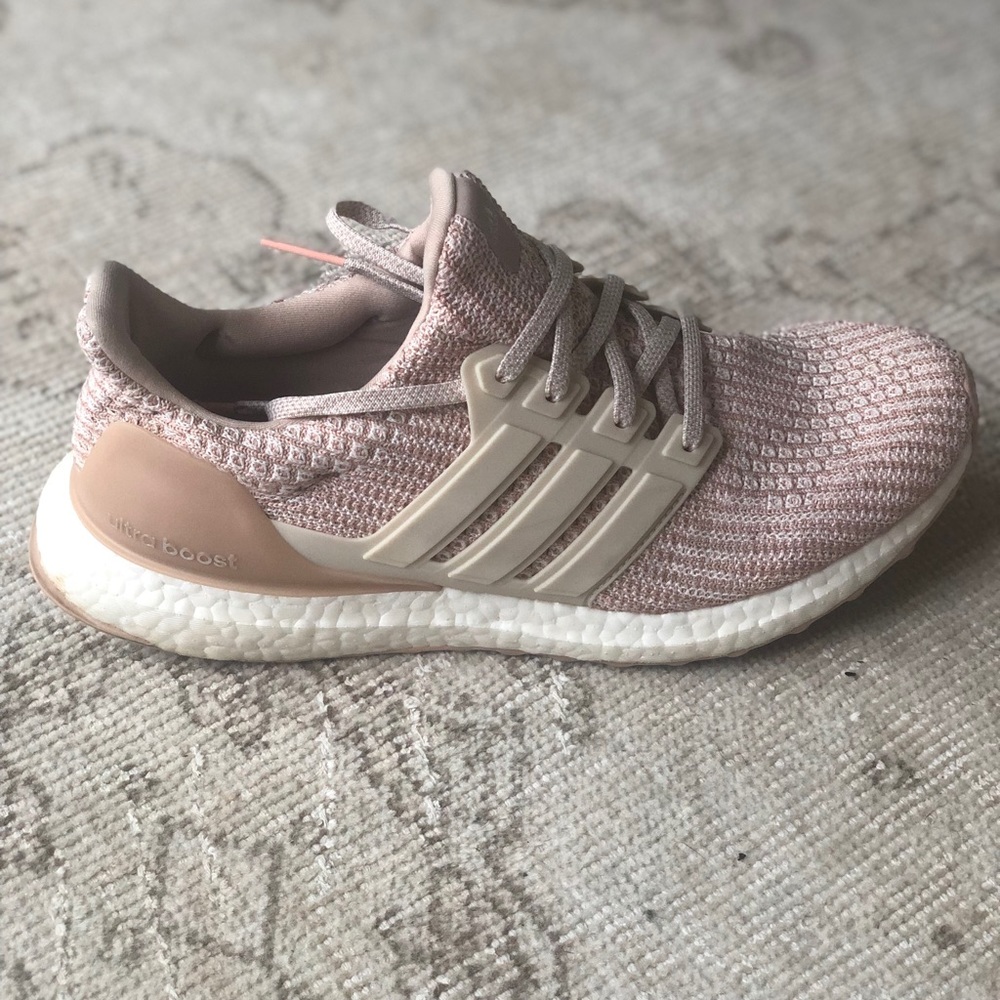 Adidas ultra boost sz 9